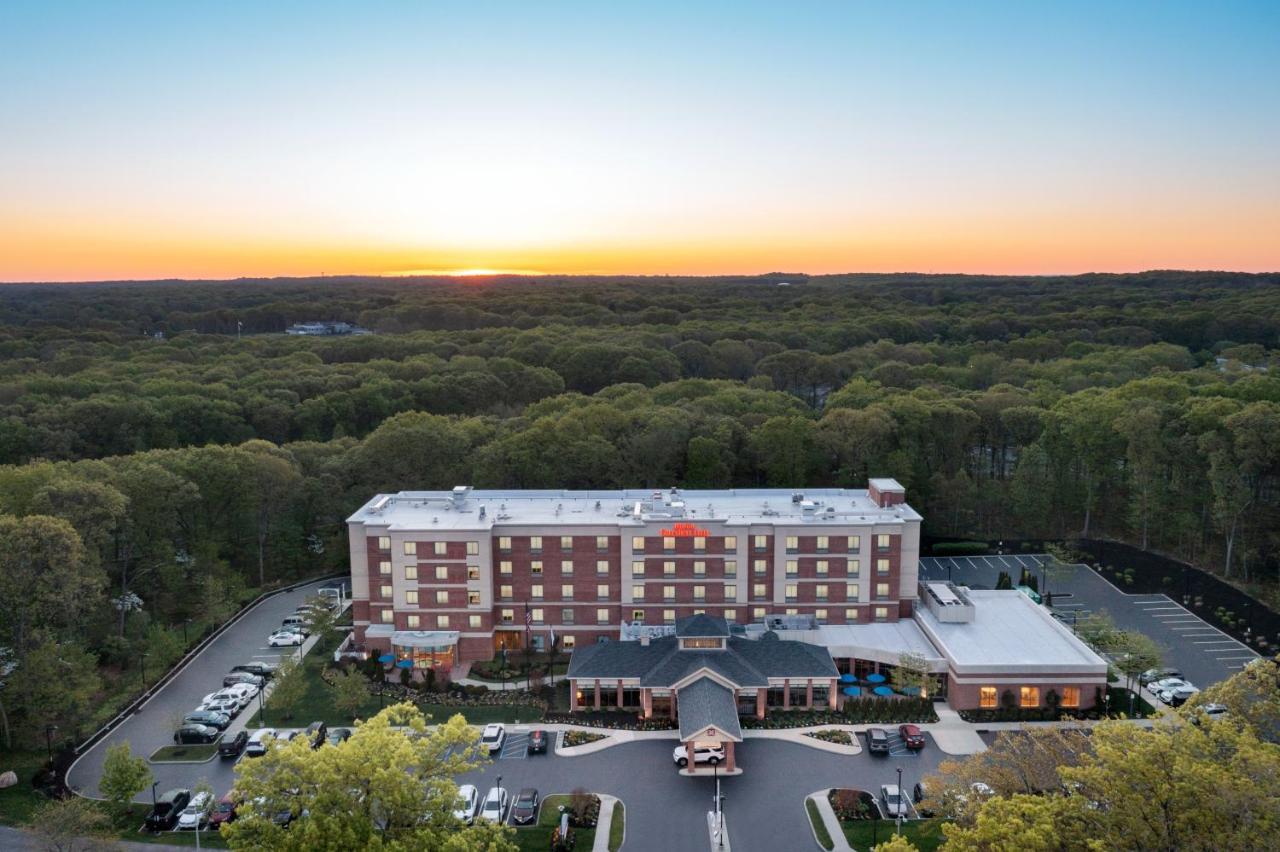 Hilton Garden Inn Stony Brook Exterior foto