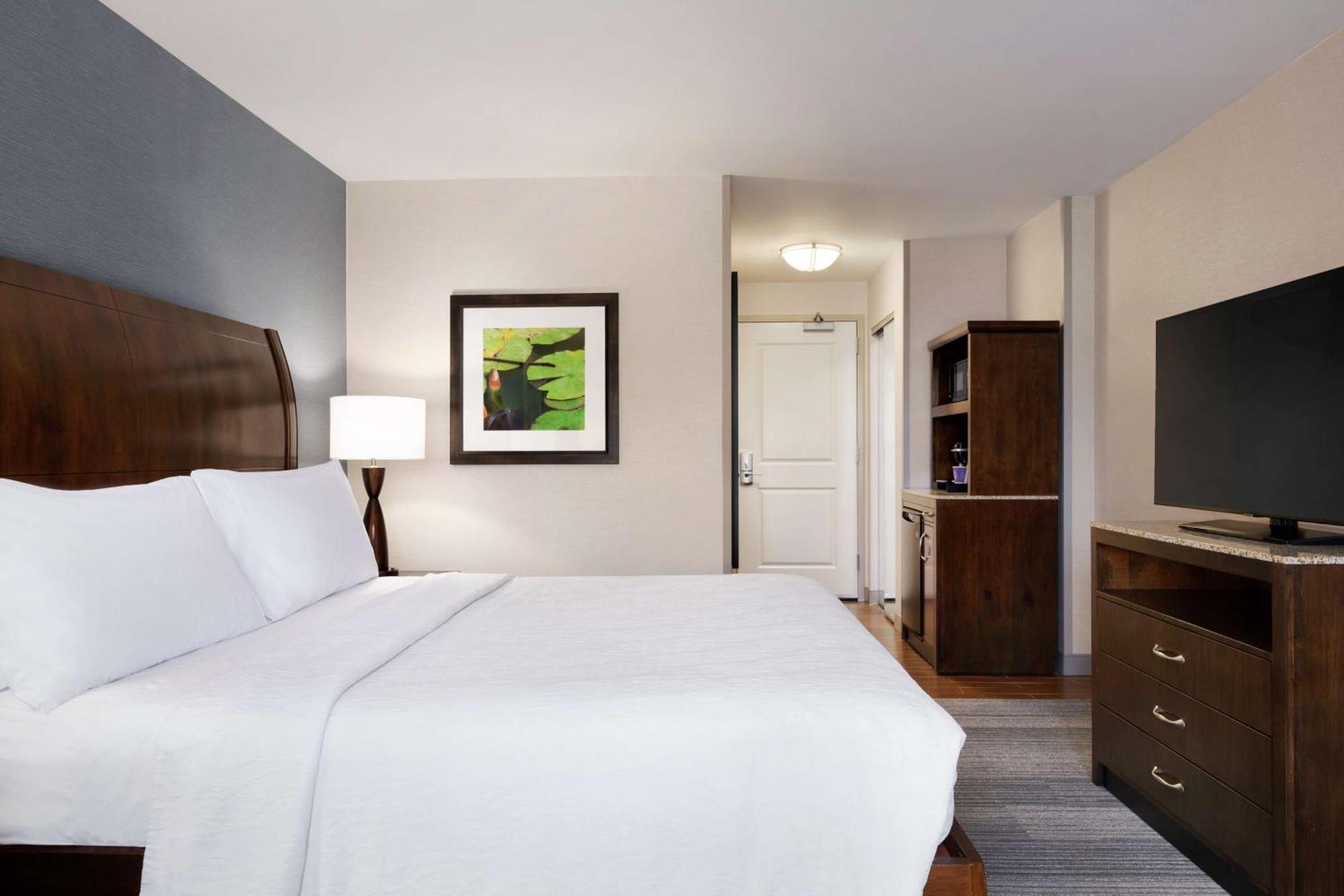 Hilton Garden Inn Stony Brook Exterior foto