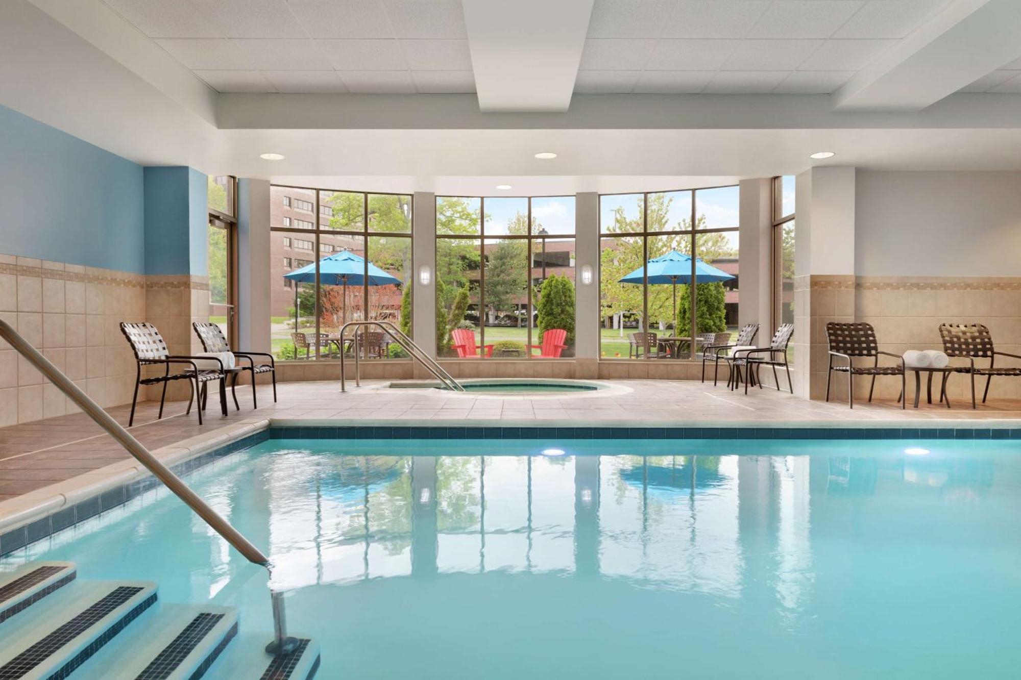 Hilton Garden Inn Stony Brook Exterior foto